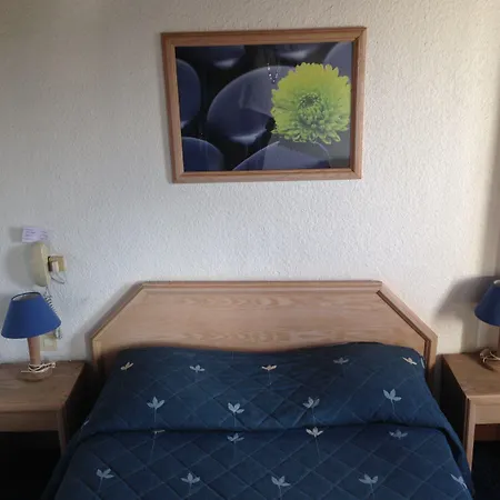 De La Poste Szálloda Douvaine