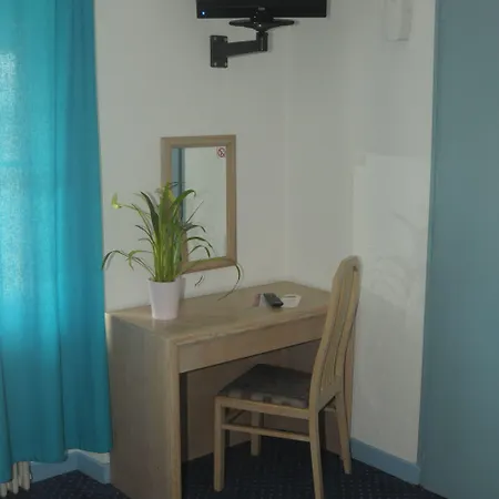 De La Poste Szálloda Douvaine